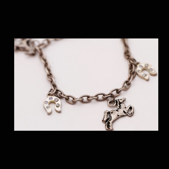 Three Horses and Two Sparkly Lucky Horseshoes Charms Bracelet - Picture 3 of 6